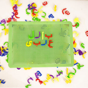 لوحة دبابيس الحروف